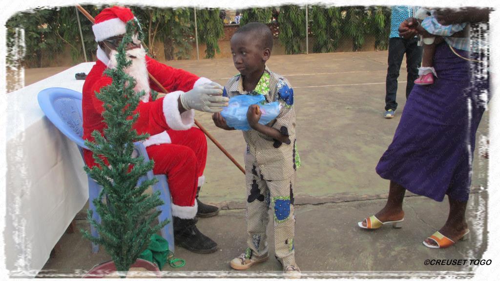 Jour de Noël avec les enfants  vulnérables du Centre KANDYAA.