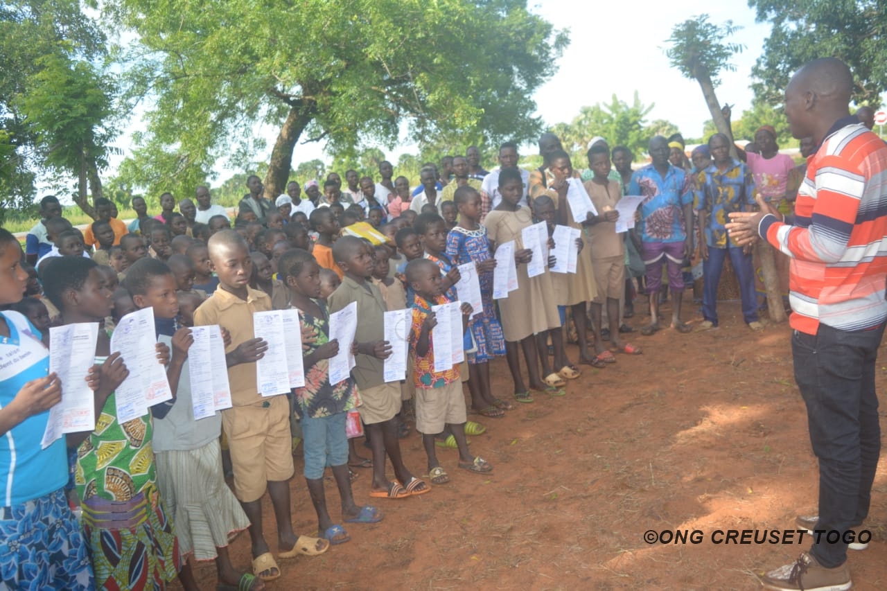 Droits des enfants à l’identité : Remise officielle d’actes de naissance à 27 élèves couplée d’une journée écologique à l’EPP Loko-Nadjir dans l’Oti